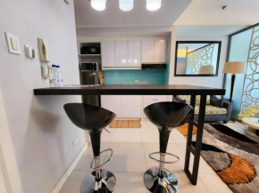 Cosy KL Tower with Parkview Balcony, Pool, Gym, Sauna Near Greenbelt 100MBPS